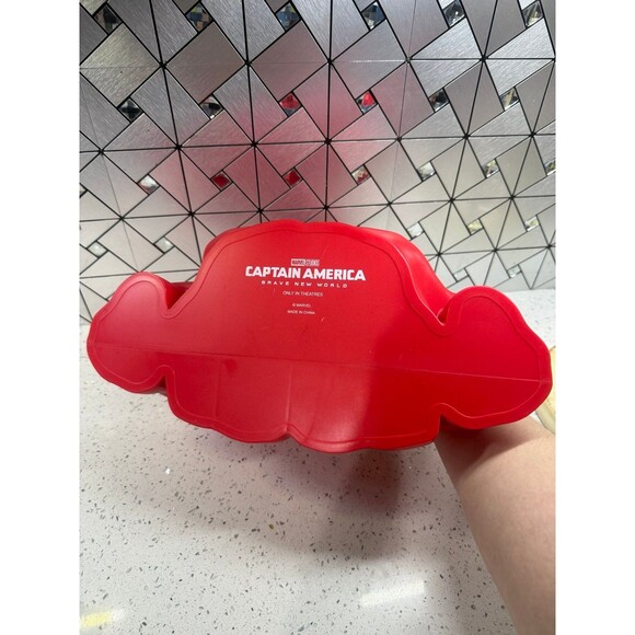 Regal Cinemas Captain America Brave New World Red Hulk Popcorn Bucket 9x11in - Picture 6 of 11